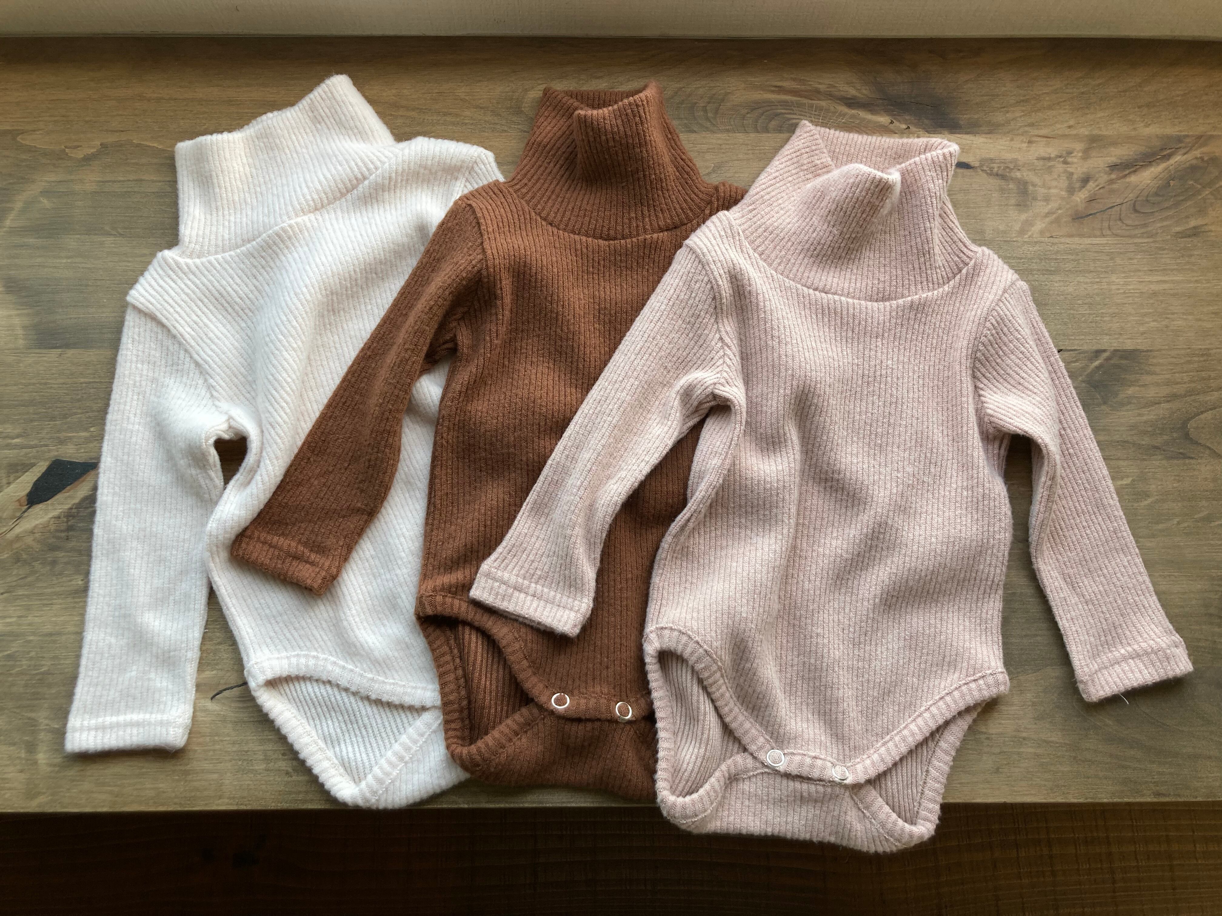 《即納》ベビー ニットハイネックスーツ