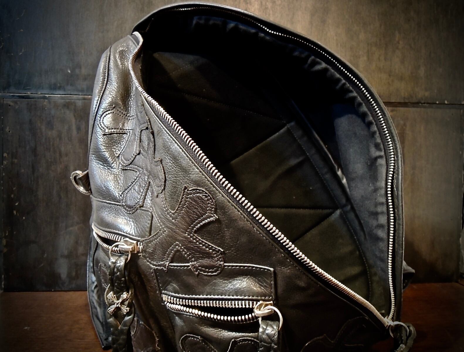 Soffer Ari / ソファーアリ salb1200 BACK PACK BAG BLACK Left Soffer Ari / ソファーアリ salb1200 BACK PACK BAG BLACK Left
