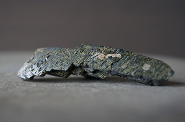 アフガニスタン産エピドート Epidote 2320