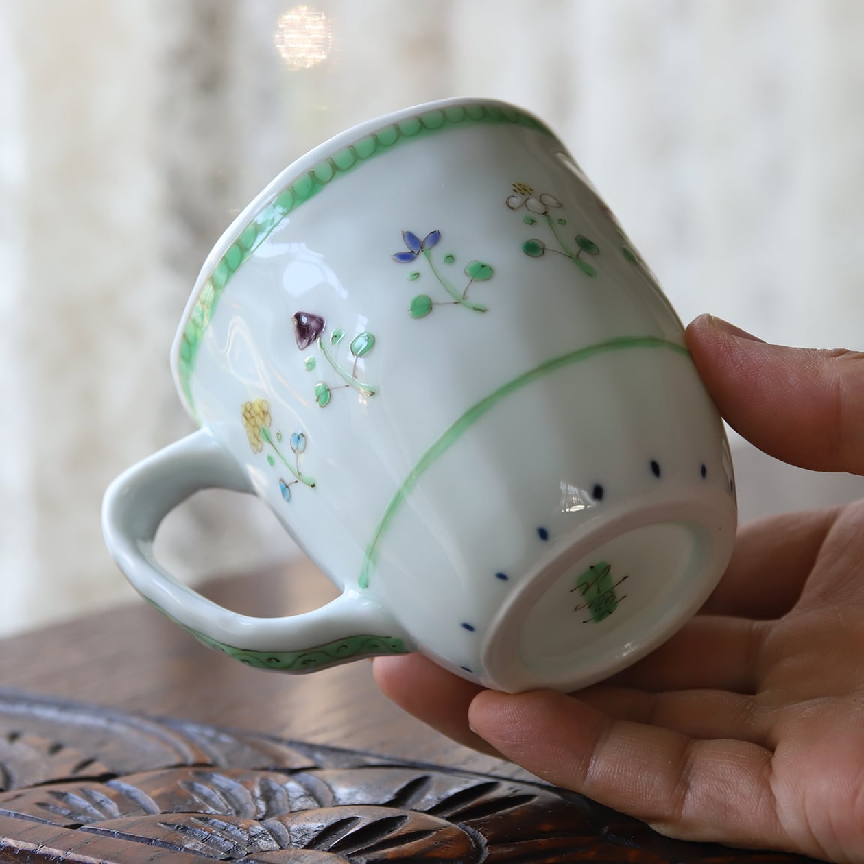 うつわ藍水 ｜ マグカップ（大） 花暦（緑） ｜ 波佐見焼 | にっこう