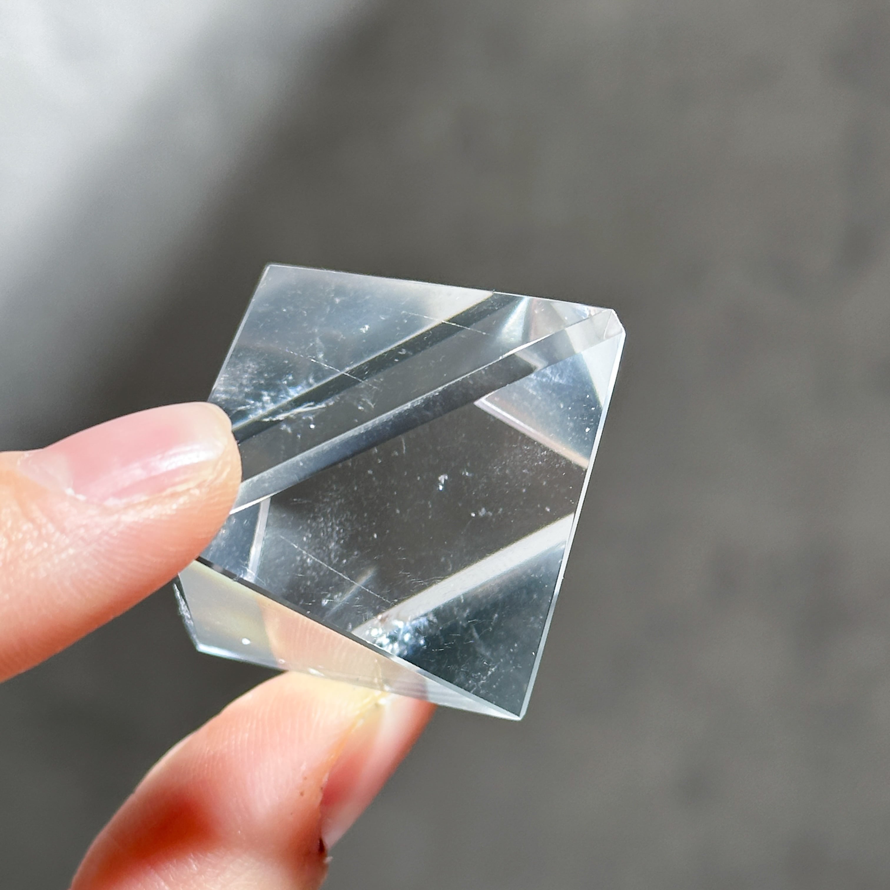 ミナスジェライス産クリアクォーツ 正八面体（オクタヒドロン）11