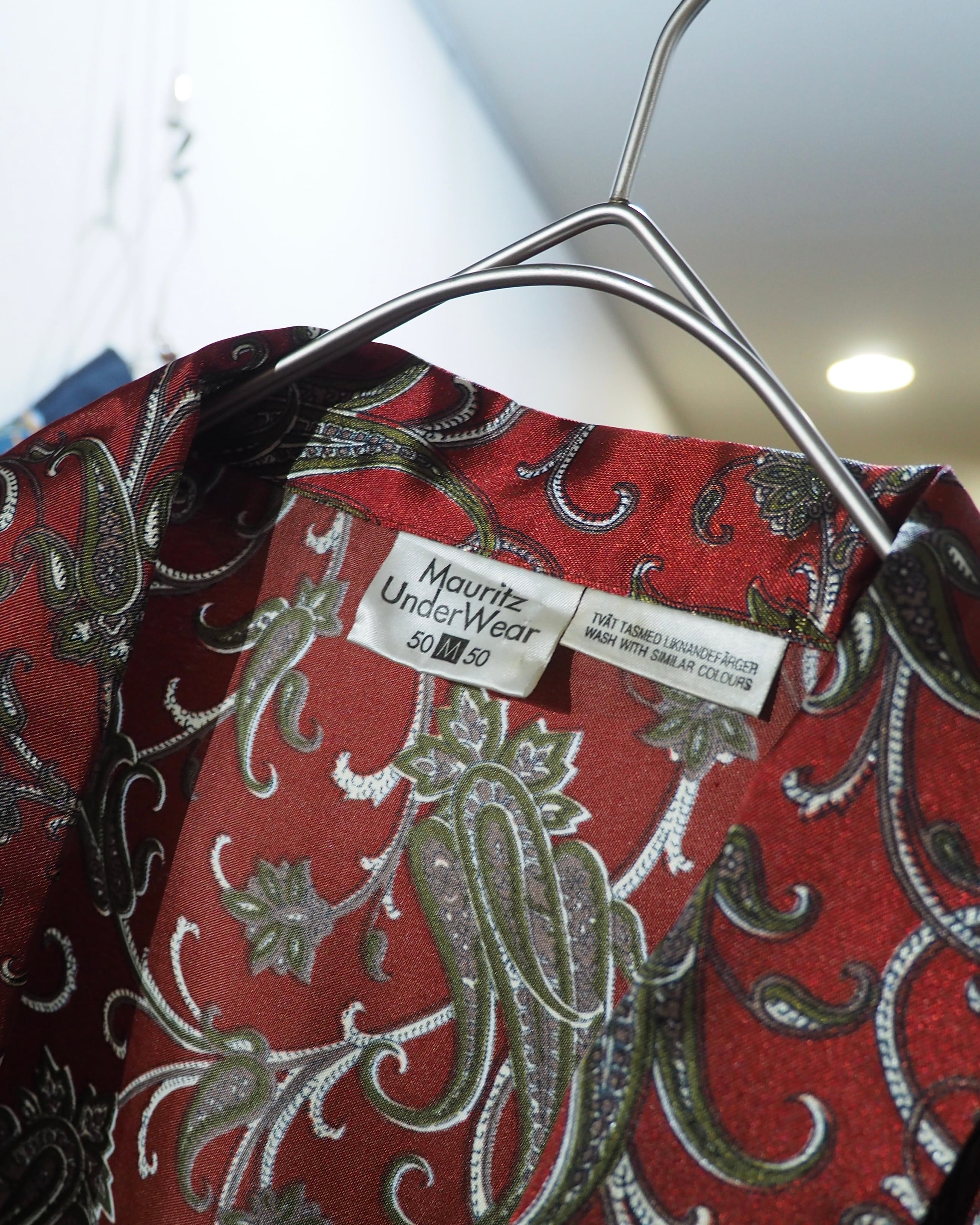 Beautiful Luxury Arabesque pattern vintage Drape loose Open collar Shirt