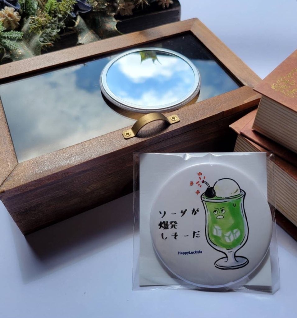 ダジャレ缶ミラー | HappyLuckyla