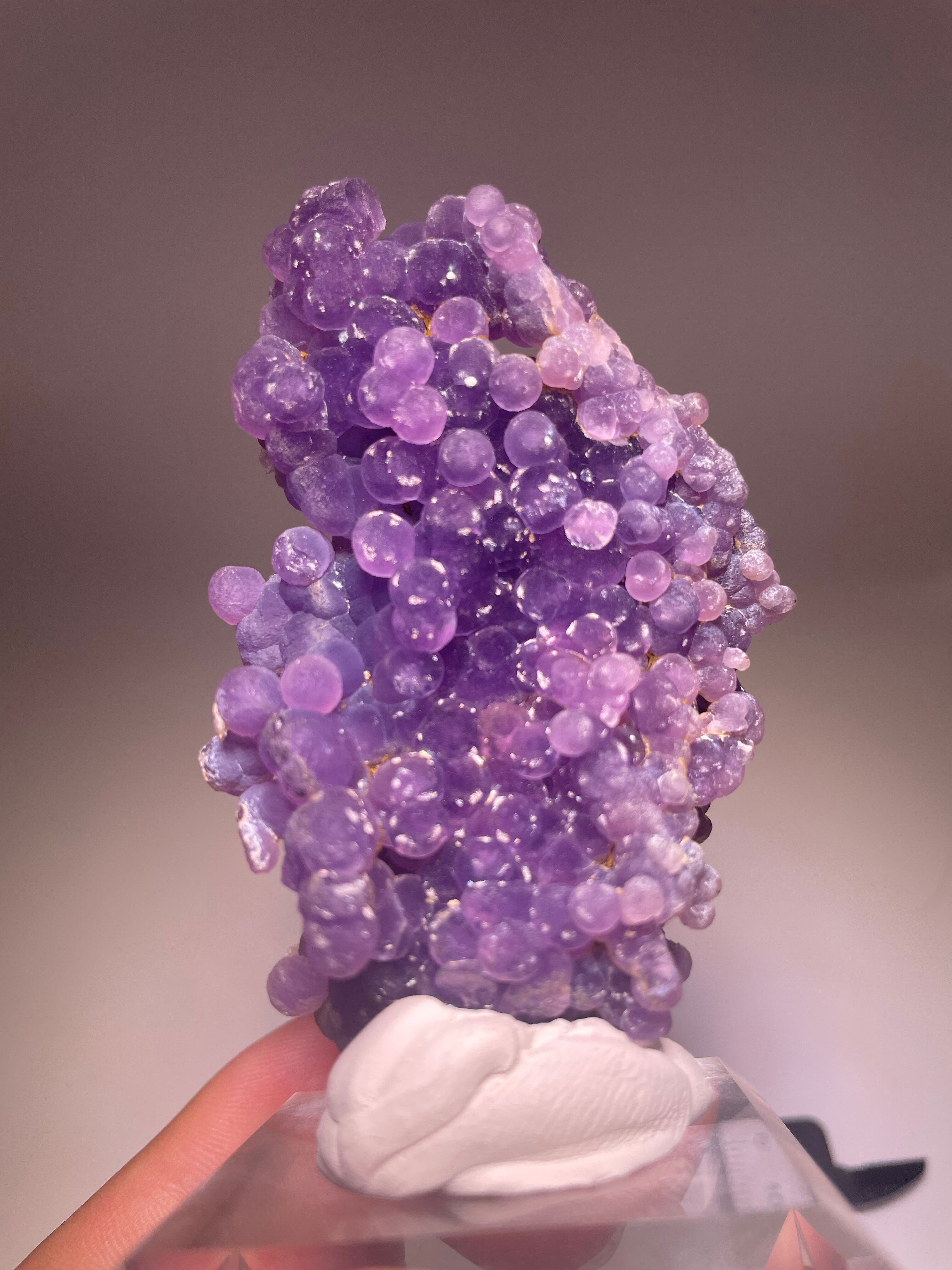 インドネシア産グレープアゲート(カルセドニー)縦46.7mm×横最大26.7mm