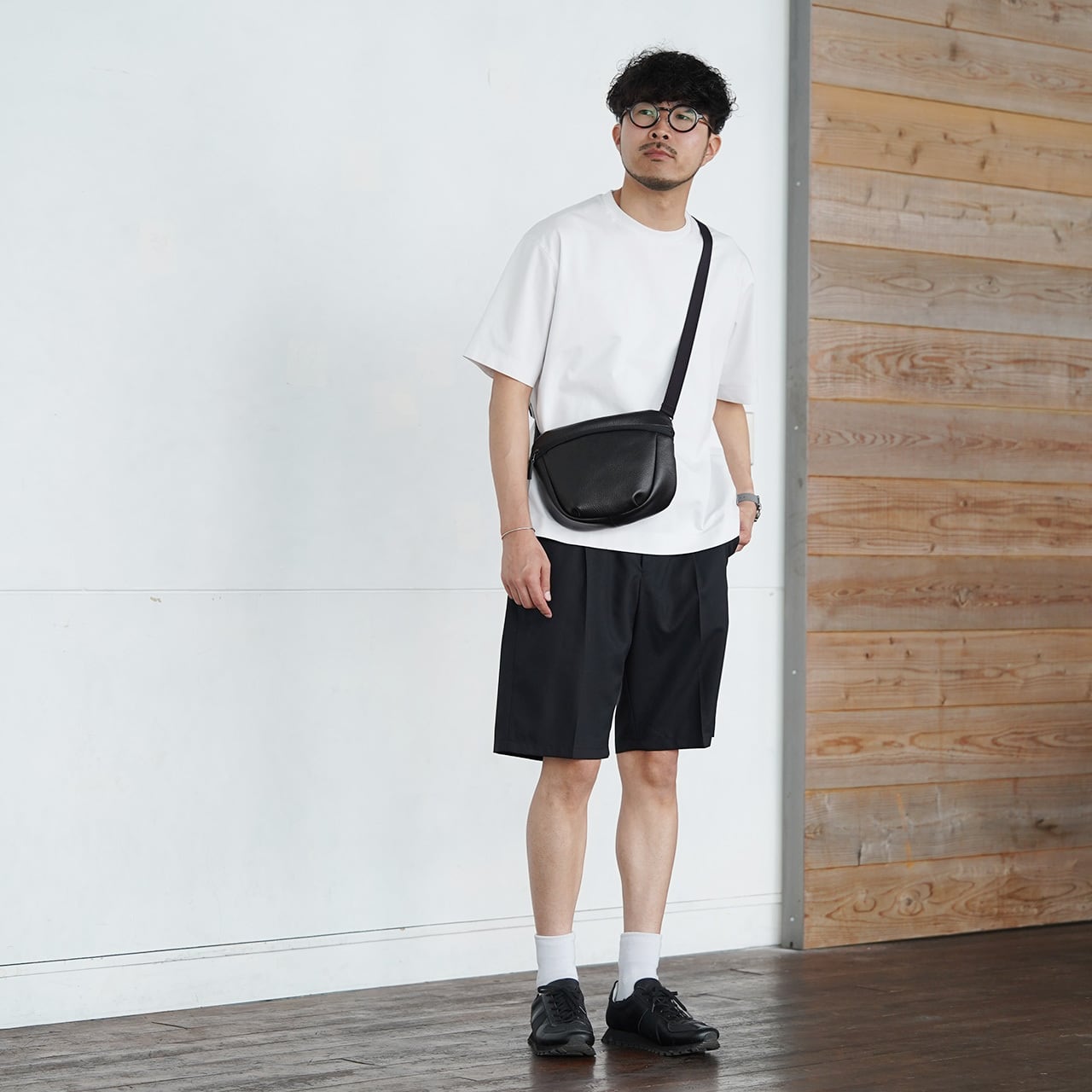 新作】圧倒的な軽涼感と、洗練された大人の佇まいを醸す「尾州ウール