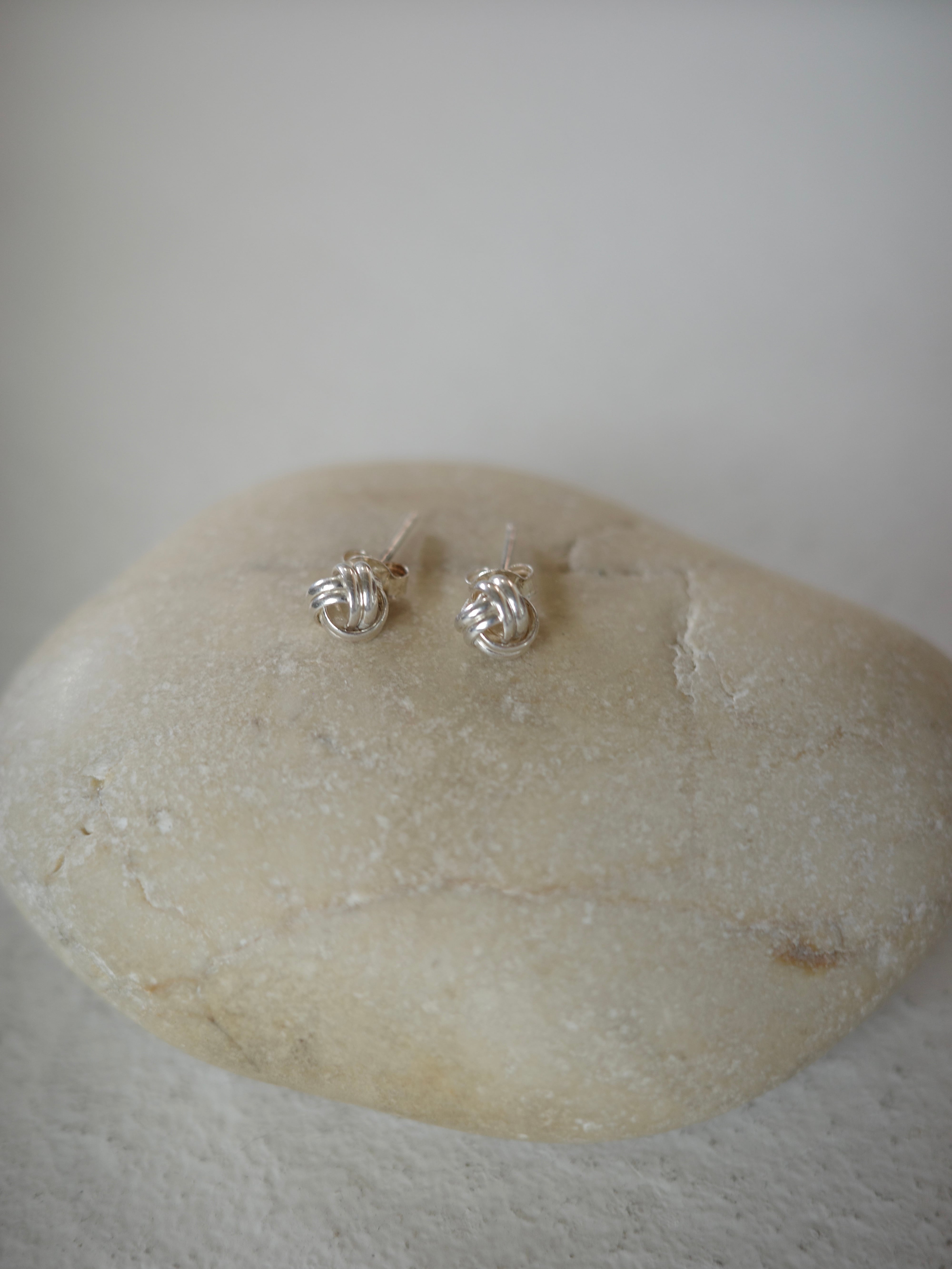 <vintage silver925>petit knot pierce