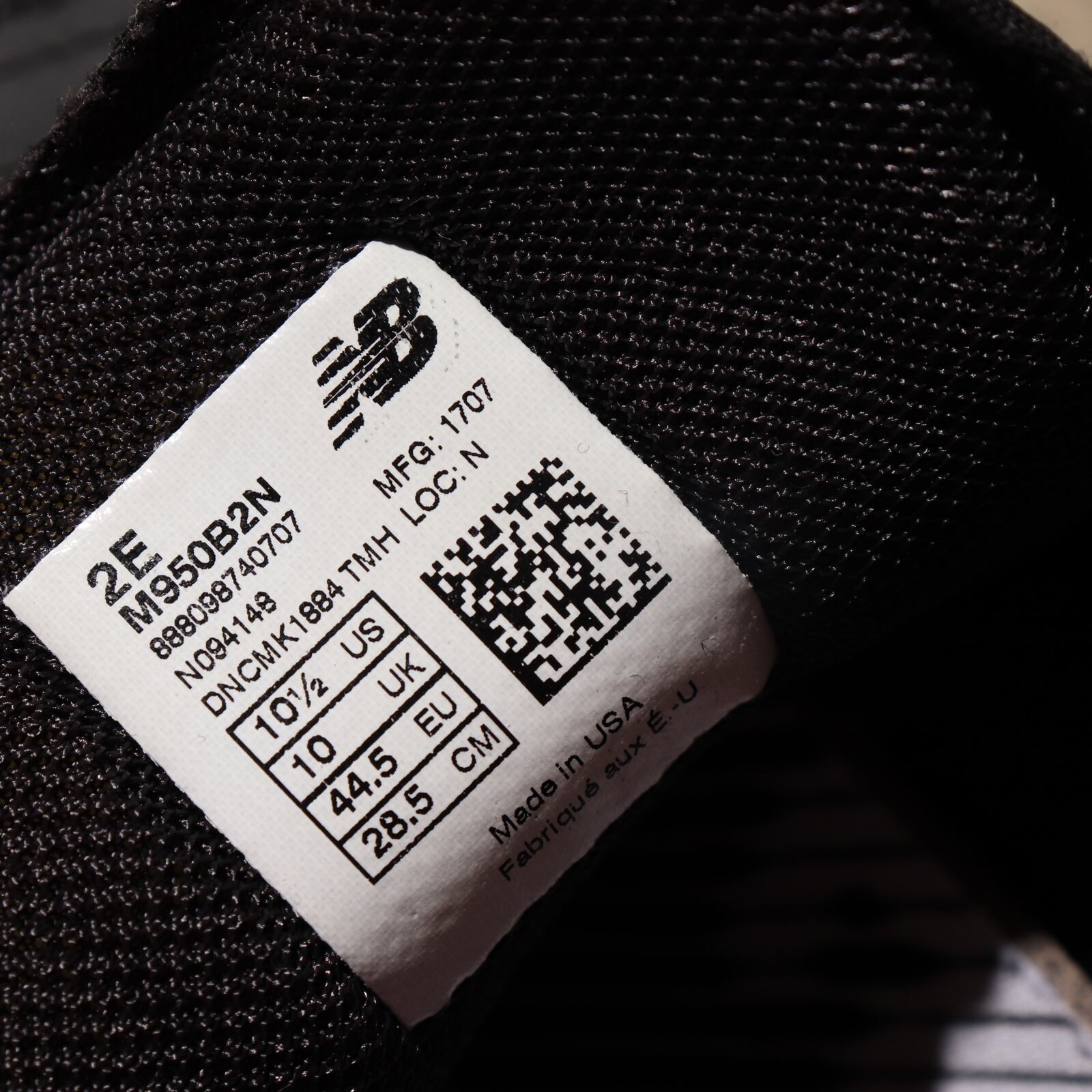 Deadstock 10.5EE M950B2N 950v2 ニューバランス スニーカー 黒 
