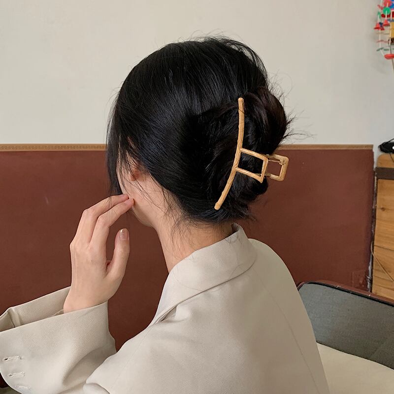 バックヘアピン レッドヘアアクセサリー ブラック・アイド・ピーズ54093968729