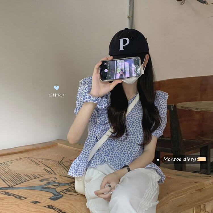ブルーフローラルシャツ サマートップス 大人ガーリー スウィート キュート カジュアル 夏物 花柄 モンロー74960619446
