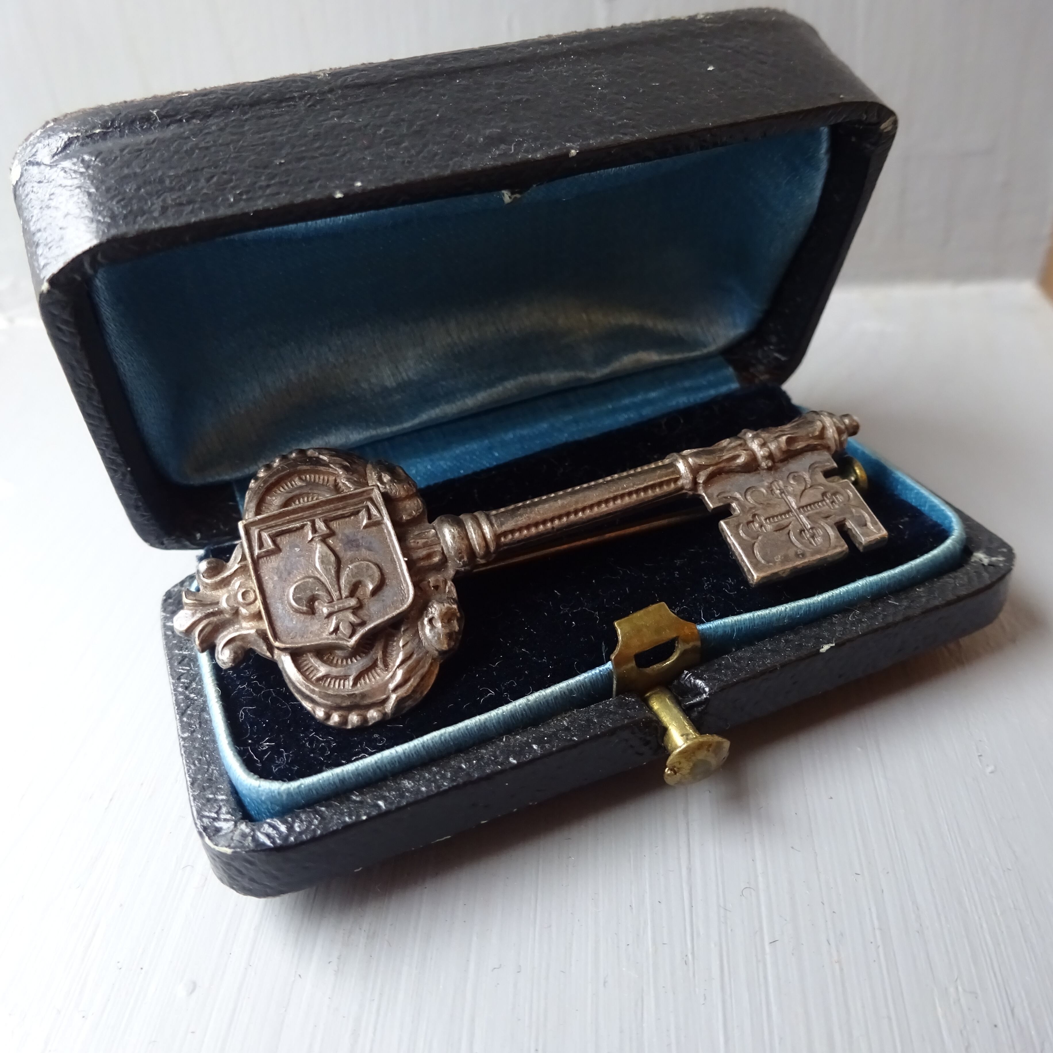 vintage   Key Brooch