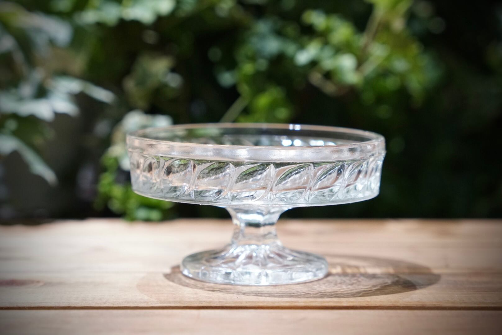 昭和レトロなガラスのコンポート皿