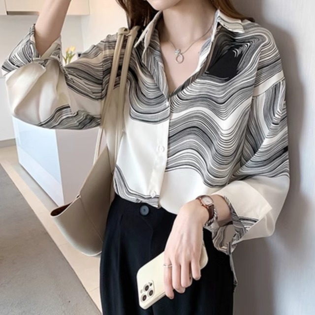 トップス デート シャツ ブラウス カットソー 袖あり 長袖 かわいい 大人可愛い きれいめ シンプル カジュアル 大人 上品 おしゃれ お洒落 主役級 存在感 春 秋 10代 20代 30代 レディース 女性用 OL 学生 デート お出かけ 公園デビュー 女子会 休日 イベント 旅行 着回し 普段使い ファッション コーデ 楽ちん モテ トレンド 流行 インスタ映え S M L XL 2XL 3XL 4XL 大きいサイズ 大きい 大きめ ビッグサイズ ゆったり ゆる 白