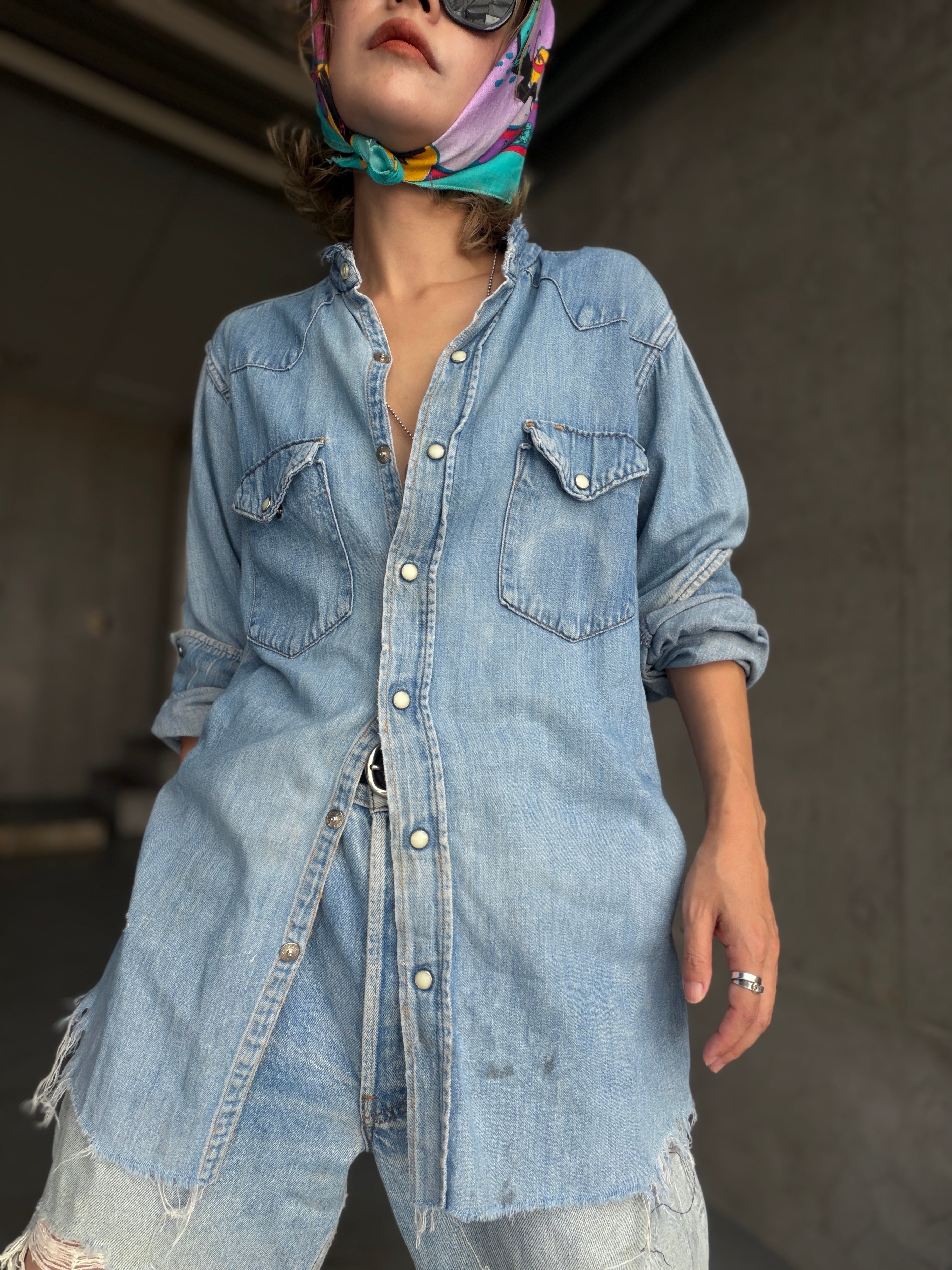 (SH1458) 70’s MAVERICK Blue Bell distressed denim western shirt made in USA