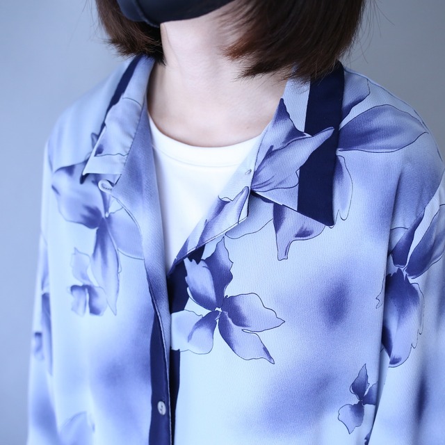 beautiful blue flower pattern loose silhouette open collar shirt