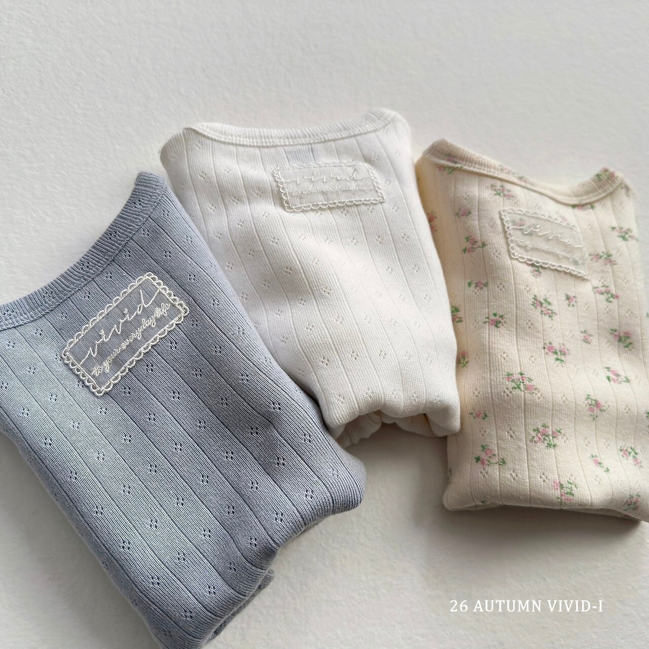 韓国子供服 / VIVID-I / 26Autumn / アイレットTシャツ / キッズ服 / ジュニア服 / 秋服 *XS~JM*