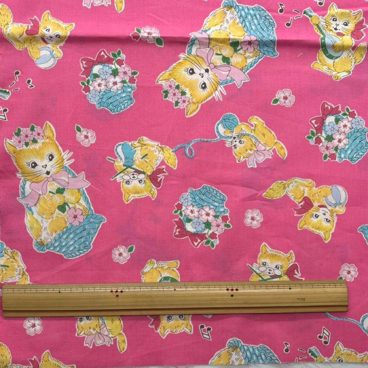 Cdr413-1◆50cm◆S◆綿100%シャーティング生地◆レトロな可愛いネコ柄