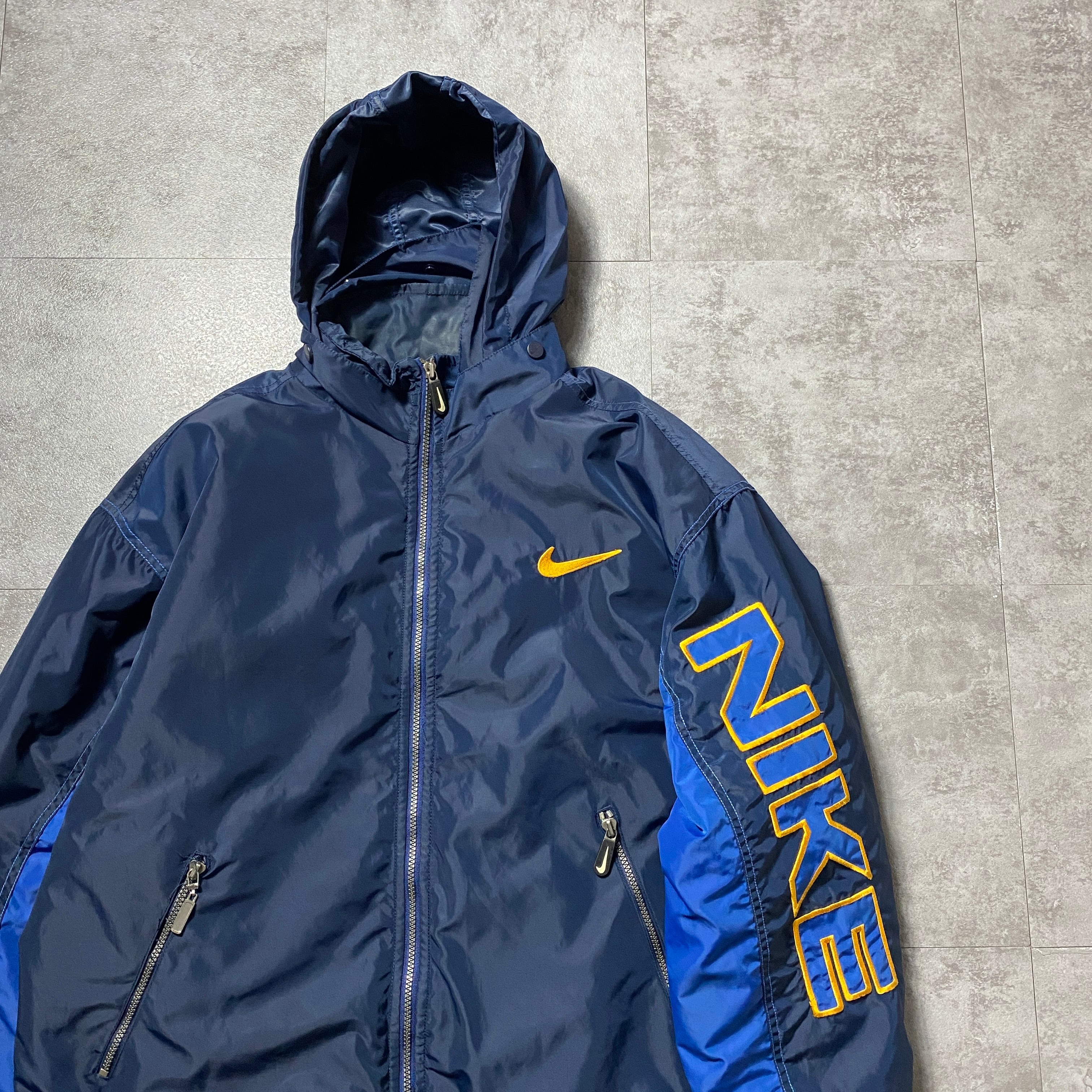 90s ナイキ　ロサンゼルスドジャース　ワンポイント刺繍　ナイロンジャケット 90s ナイキ ロサンゼルスドジャース ワンポイント刺繍 ナイロン