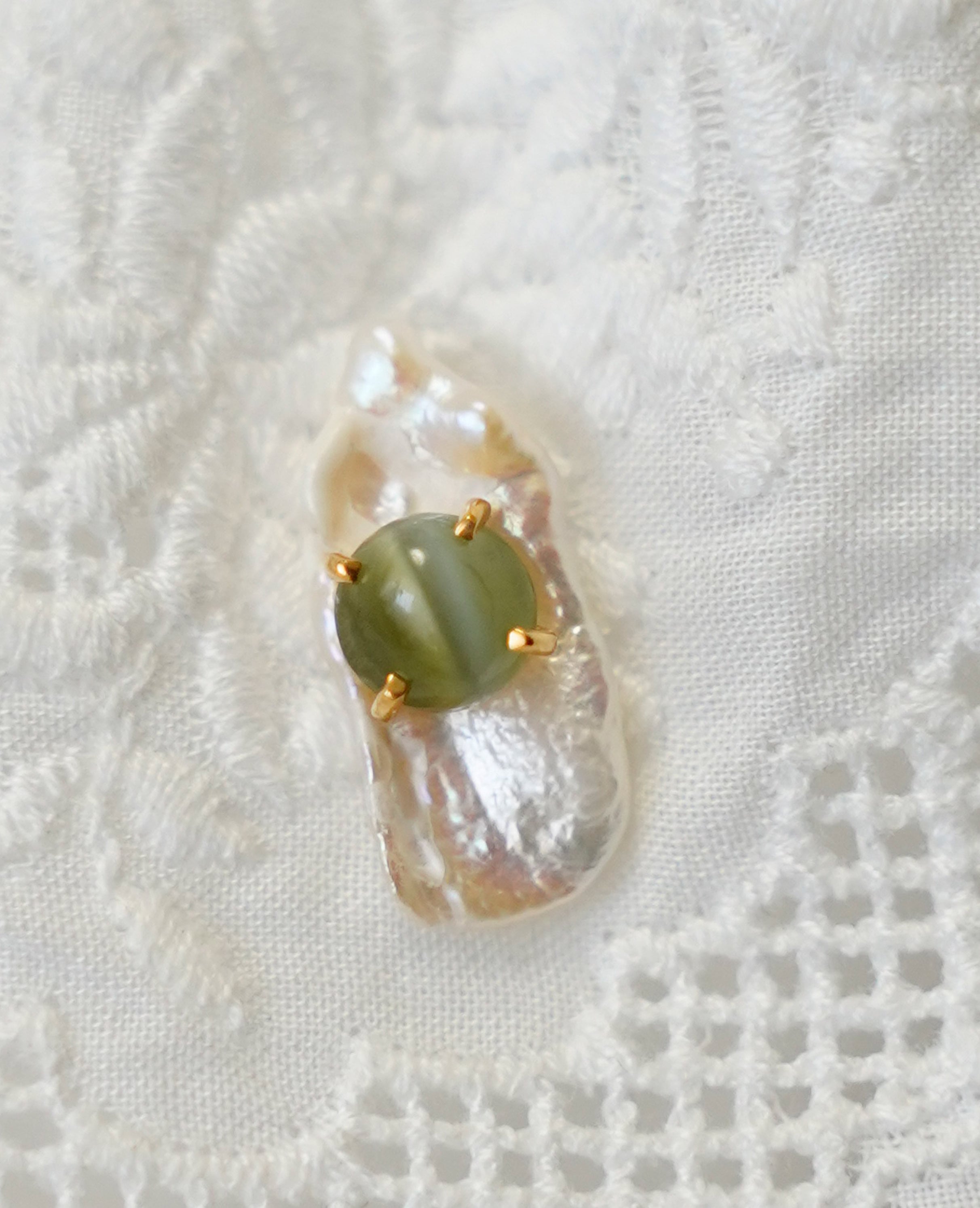 (SV)Thalatta pierced(Chrysoberyl Cat’s Eye)