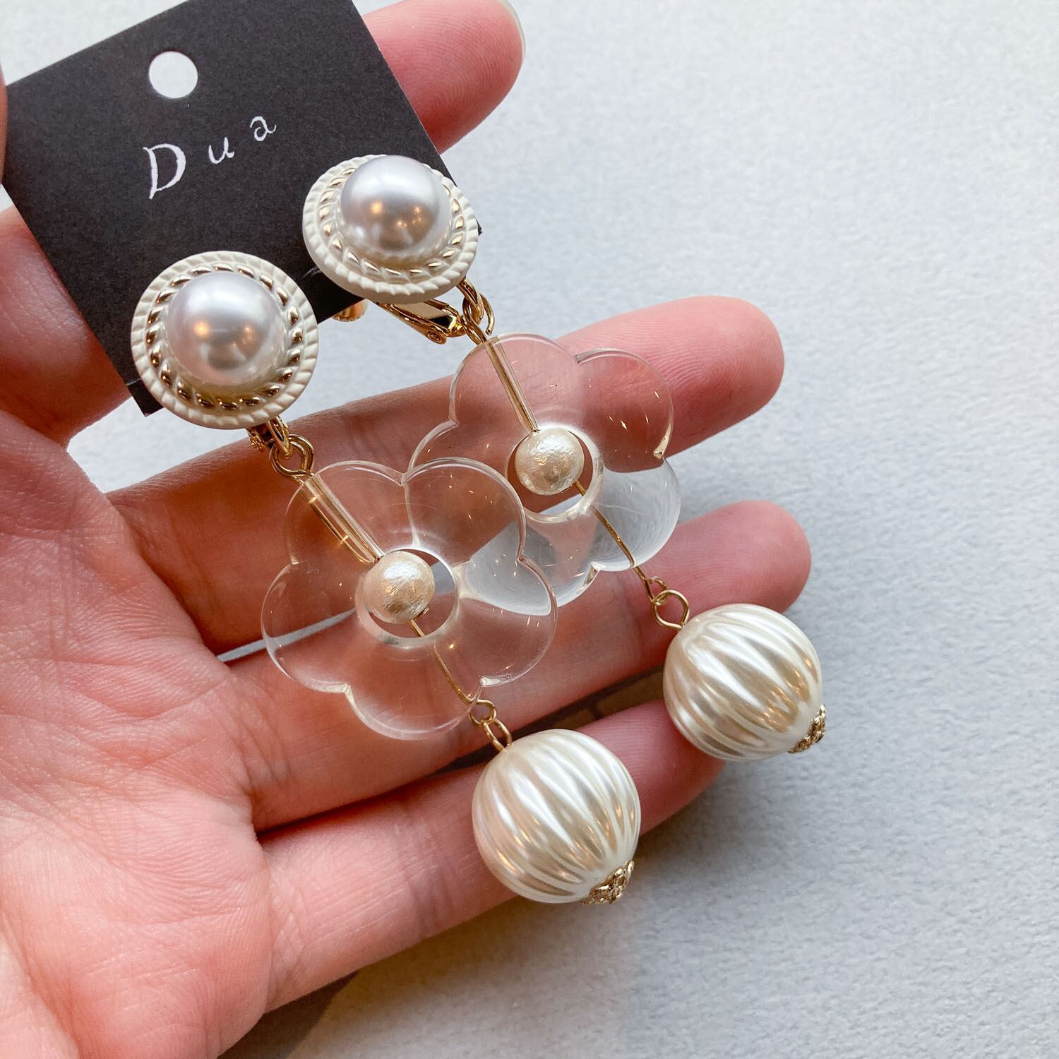 【1060】パールビーズのピアス／イヤリング パールとクリアお花ビーズの〈ピアス/イヤリング〉 | Dua-アクセサリー