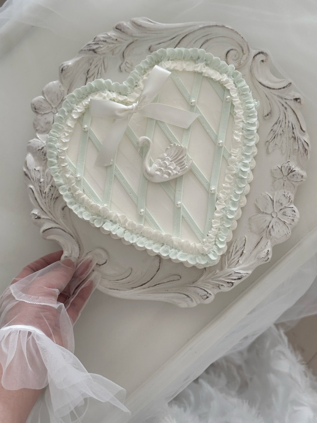 Swan Cake Lサイズ(9月30日まで期間限定販売)