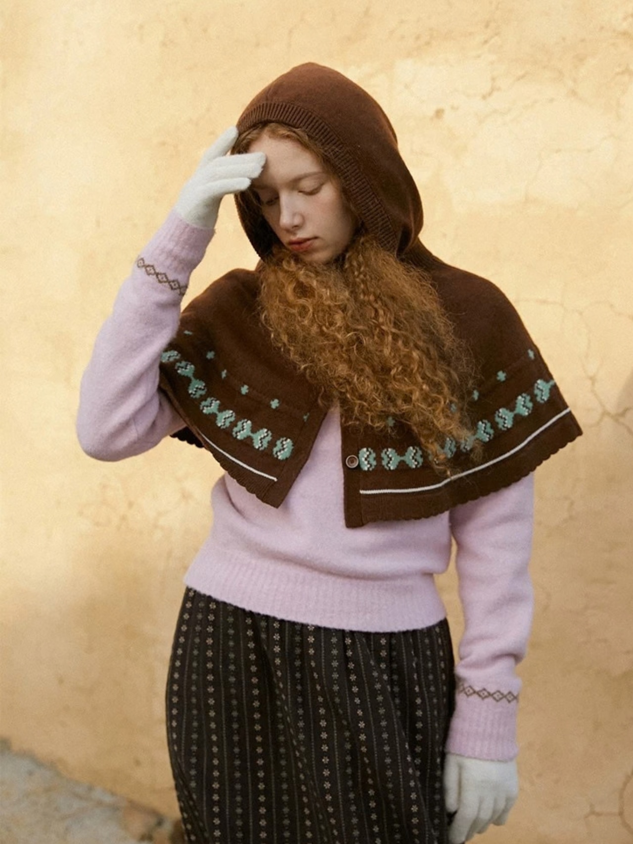 Nordique Jacquard Hooded Knit Cape F0865