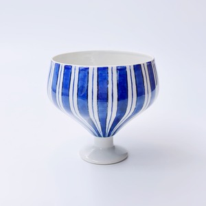 染付縞文脚付三昧碗/Sanmaiwan with leg, blue and white vertical pattern （Shimamon）