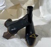 スクエアハイヒールショートブーツ