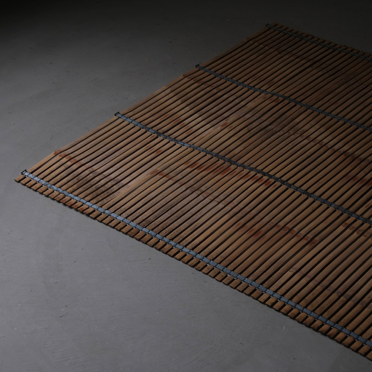 Blind or Rug
