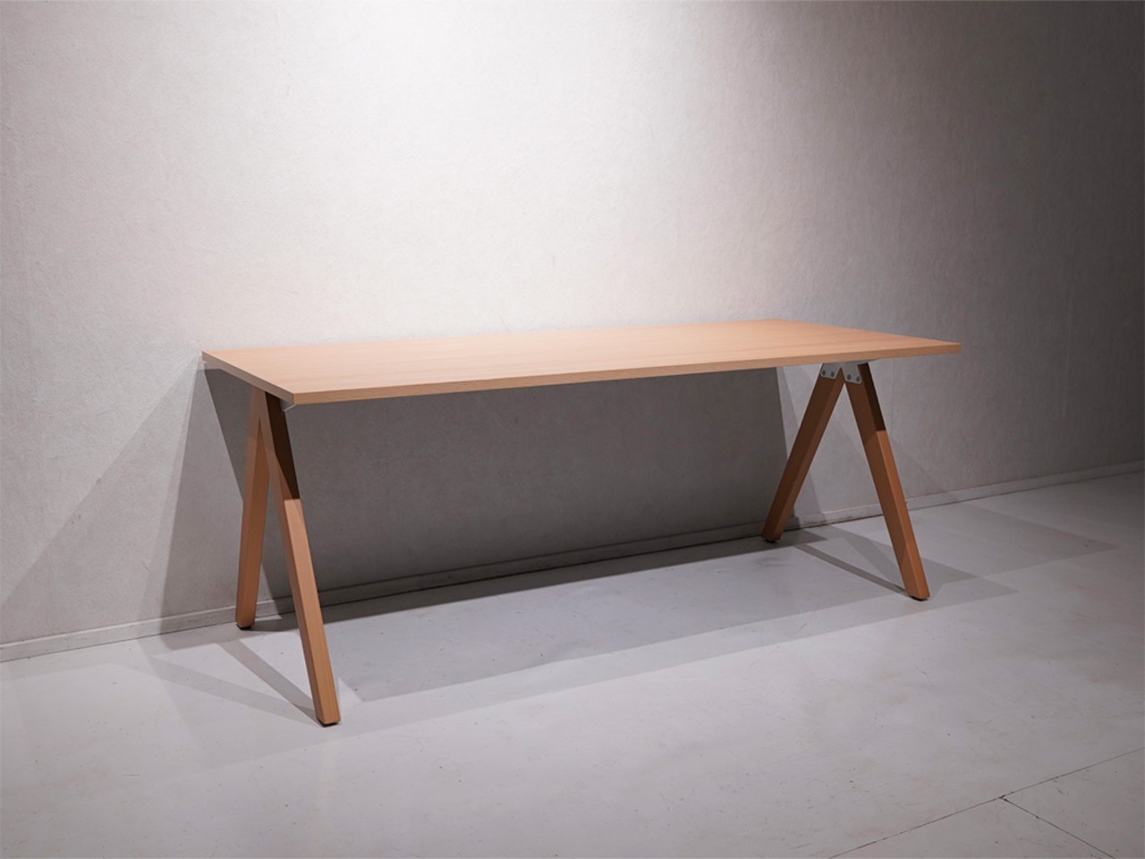KOKUYO DAYS OFFICE wood tilt ダイニングテーブル / ナチュラル 北欧 コクヨ デイズオフィス ウッドチルト / 関連:アクタス HAY ムート