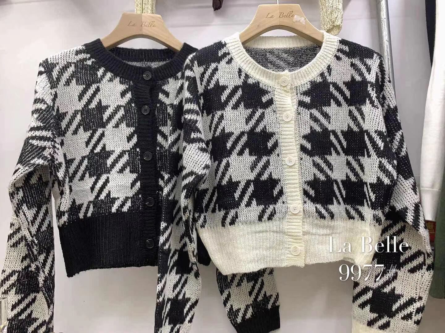 ショート丈千鳥柄カーディガン