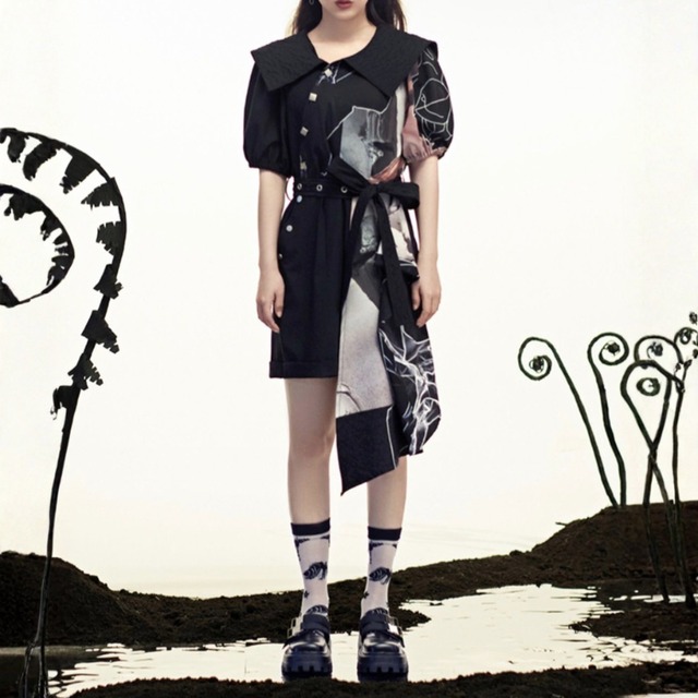 Graphic asymmetric big collar all in one C1602