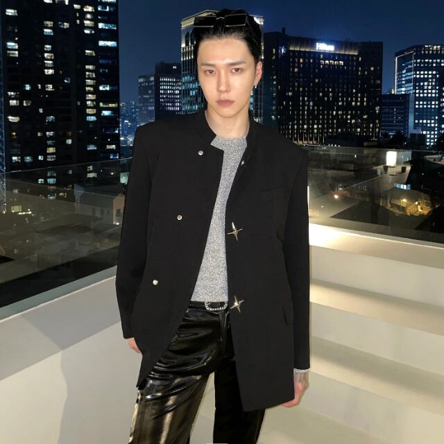 【予約販売】ジャケット 無地 個性的 カッコイイ モード レトロ ジャケット メンズ ブラック ドレスアップ シック こなれ感 お洒落 パーティー 結婚式 二次会 パーティー エレガント 韓国 大きいサイズ 春 秋 冬 M/L/XL