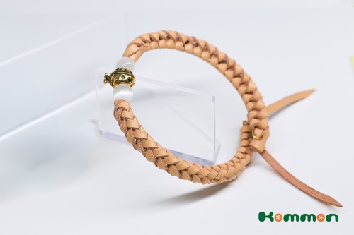 本革編みバングル【コモ＆ステッチ】てんとうなしキャッツアイうでわ