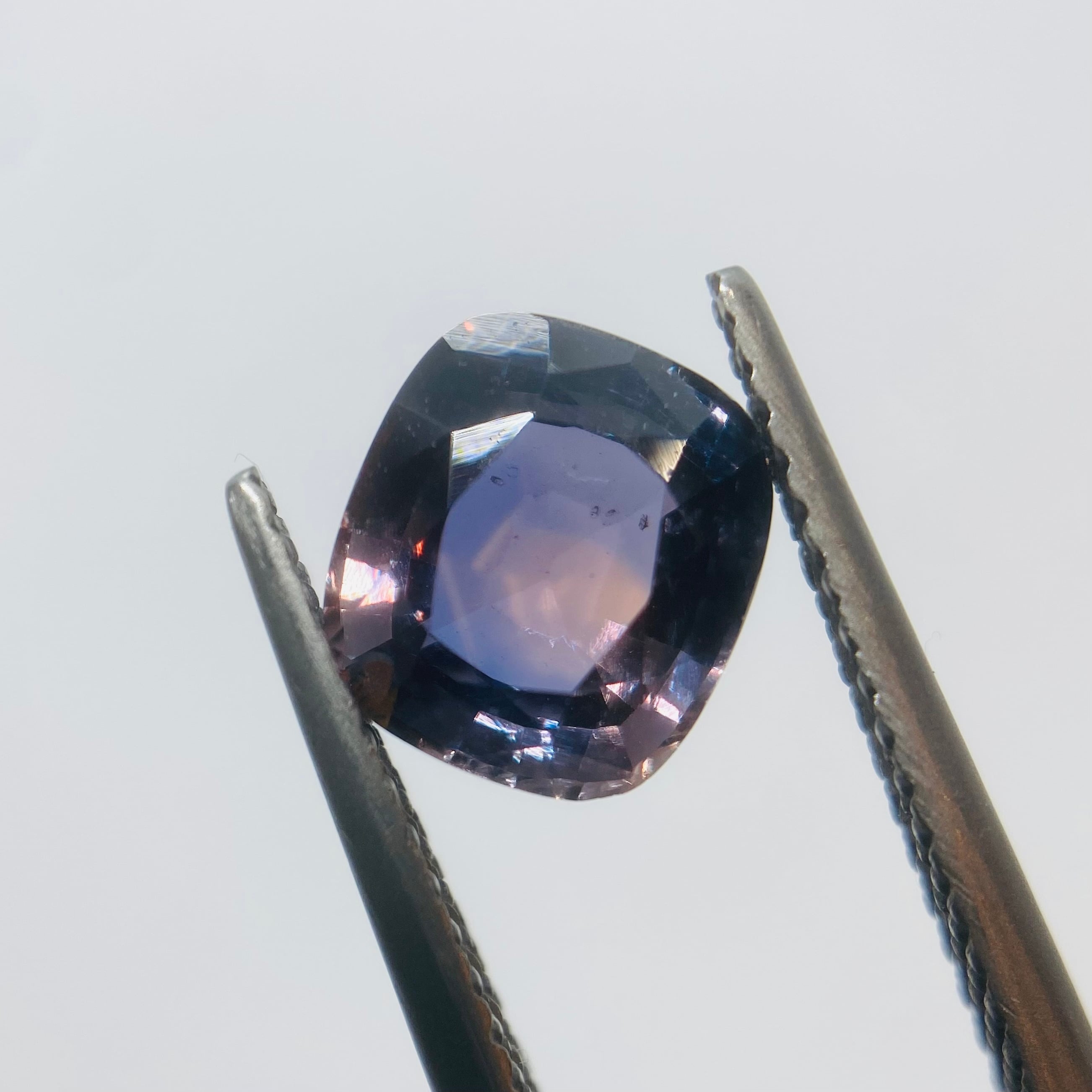 夕暮れ黄昏時 バイカラーサファイア