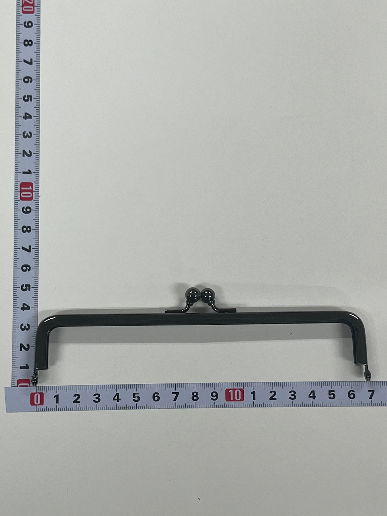 ５５×１２(横 約16.7㎝ × 高さ 約3.5㎝)　８㎜丸玉　（ブラック）