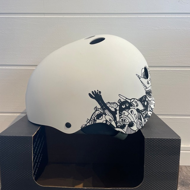 【LIQUIDFORCE】helmet flash woodstock/S