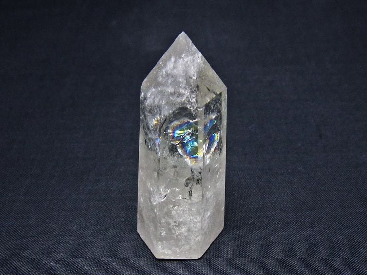水晶 六角柱 虹入り ポイント 天然石 原石 パワーストーン 水晶 六角柱 虹入り ポイント 置物 一点物 142-10961 | 天然石