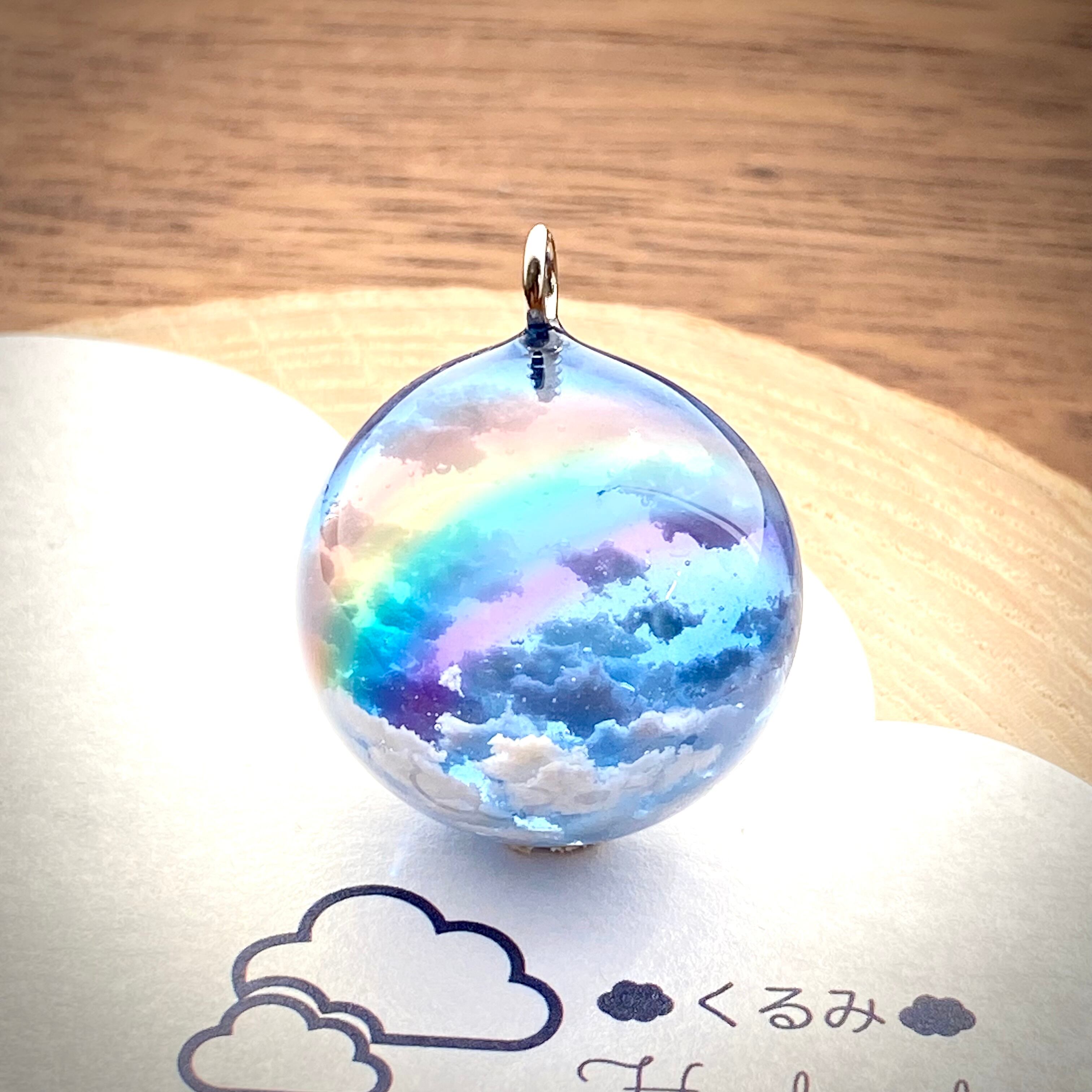 半球の雲レジン 青空にかかる虹