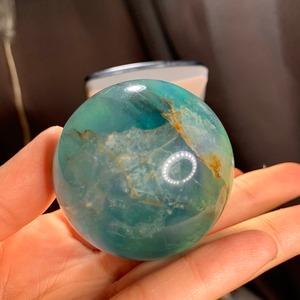 s137 グリーン強めグリーンブルーフローライトスフィア