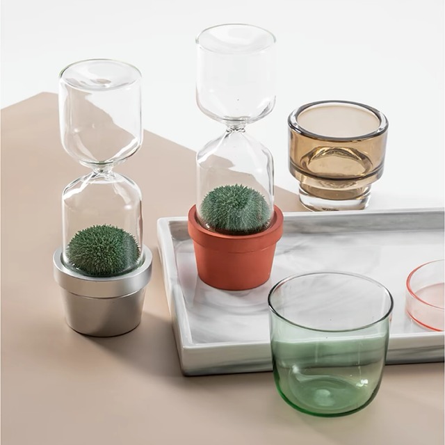 植木鉢型のおしゃれは砂時計