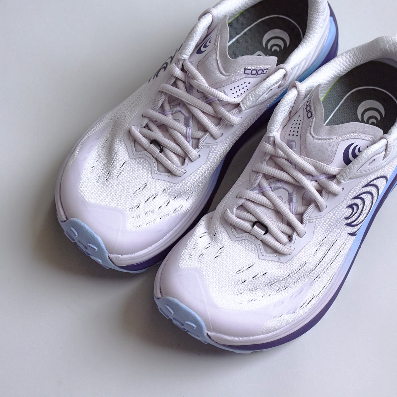 Topo Athletic（トポ アスレチック）VISTA （ビスタ）【パープル