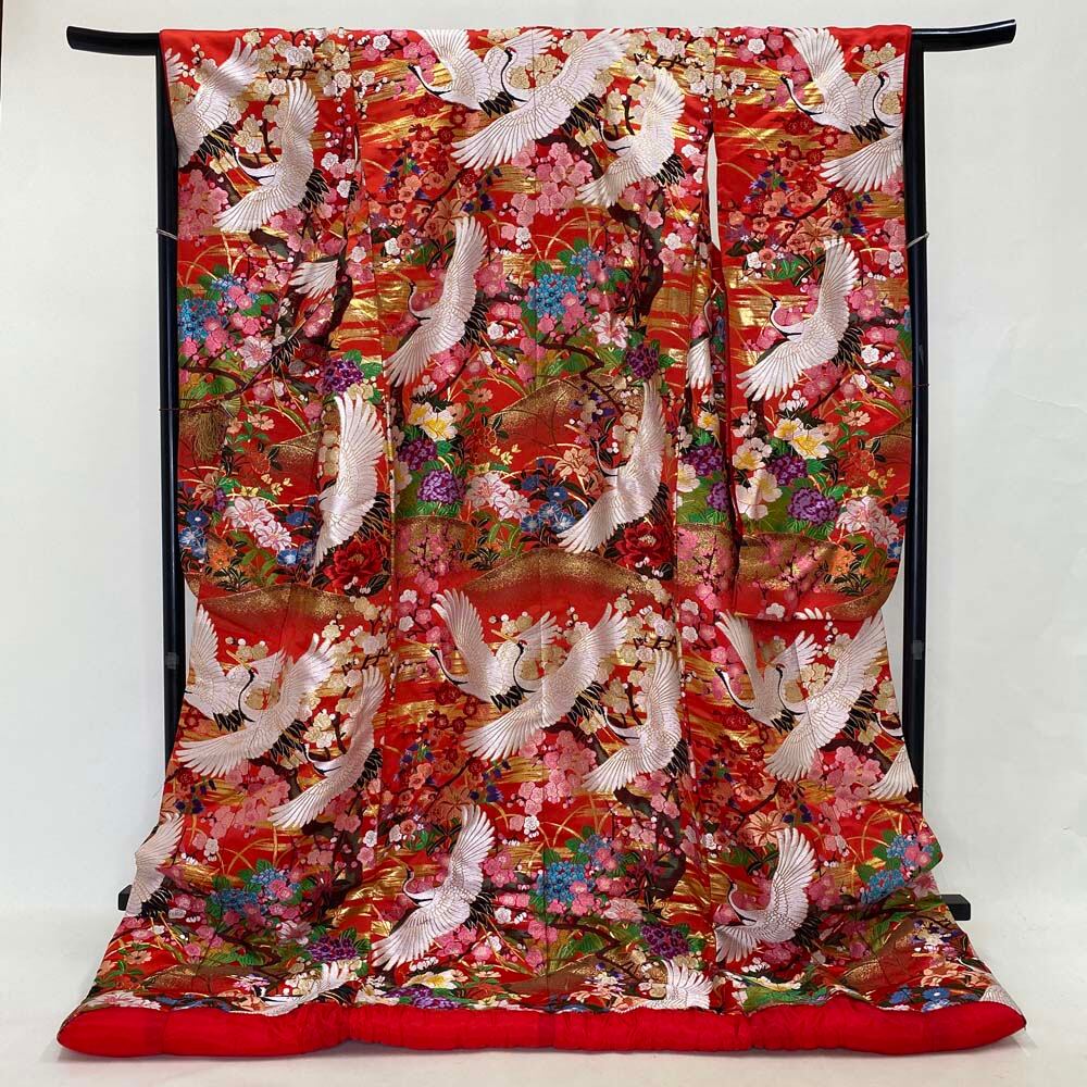 色打掛 正絹 鶴 刺繍 金 赤 打掛 Mサイズ 裄65.5 花嫁衣裳 婚礼 リサイクル 中古 ブライダル ウエディング 着物 3985 色打掛 正絹 鶴 刺繍 金 赤 打掛 Mサイズ 裄65.5 花嫁衣裳 婚礼