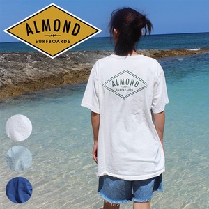 【al-al40-ts2309】 Almond Surf アーモンドサーフ DECADES メンズ レディース ホワイト オーパルグリーン ネイビー ロゴ プリント Tシャツ ショートスリーブT
