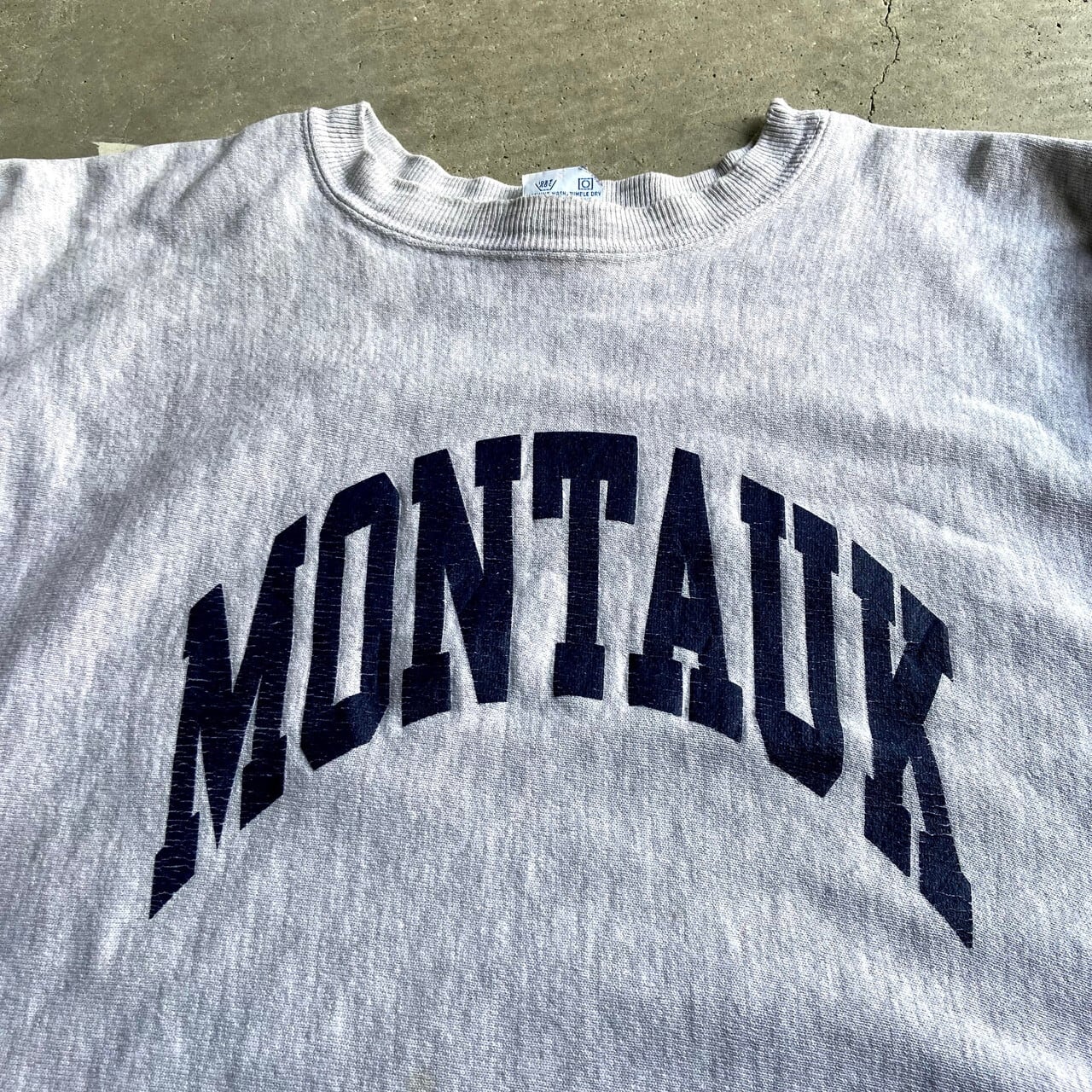 ビッグサイズ 90年代 チャンピオン 刺繍タグ MONTAUK カレッジロゴ