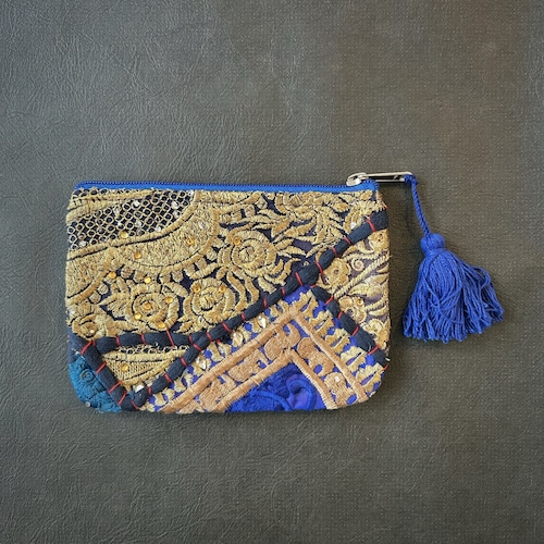 刺繍パッチワークポーチ　カンバディア　ブルーA