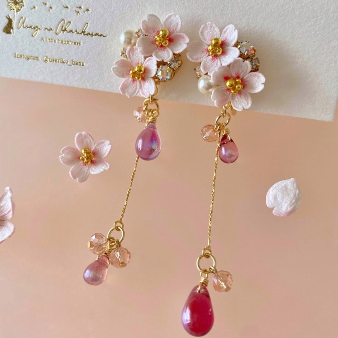 No.3963 桜吹雪ピアス/イヤリング 展示〉桜のピアス/イヤリング | うさぎのお針子さん