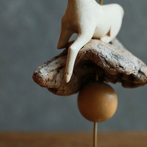 【 MEGURI series 】雲で休む馬