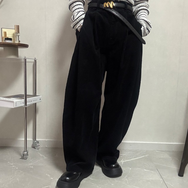 corduroy side tuck cocoon pants【Black】
