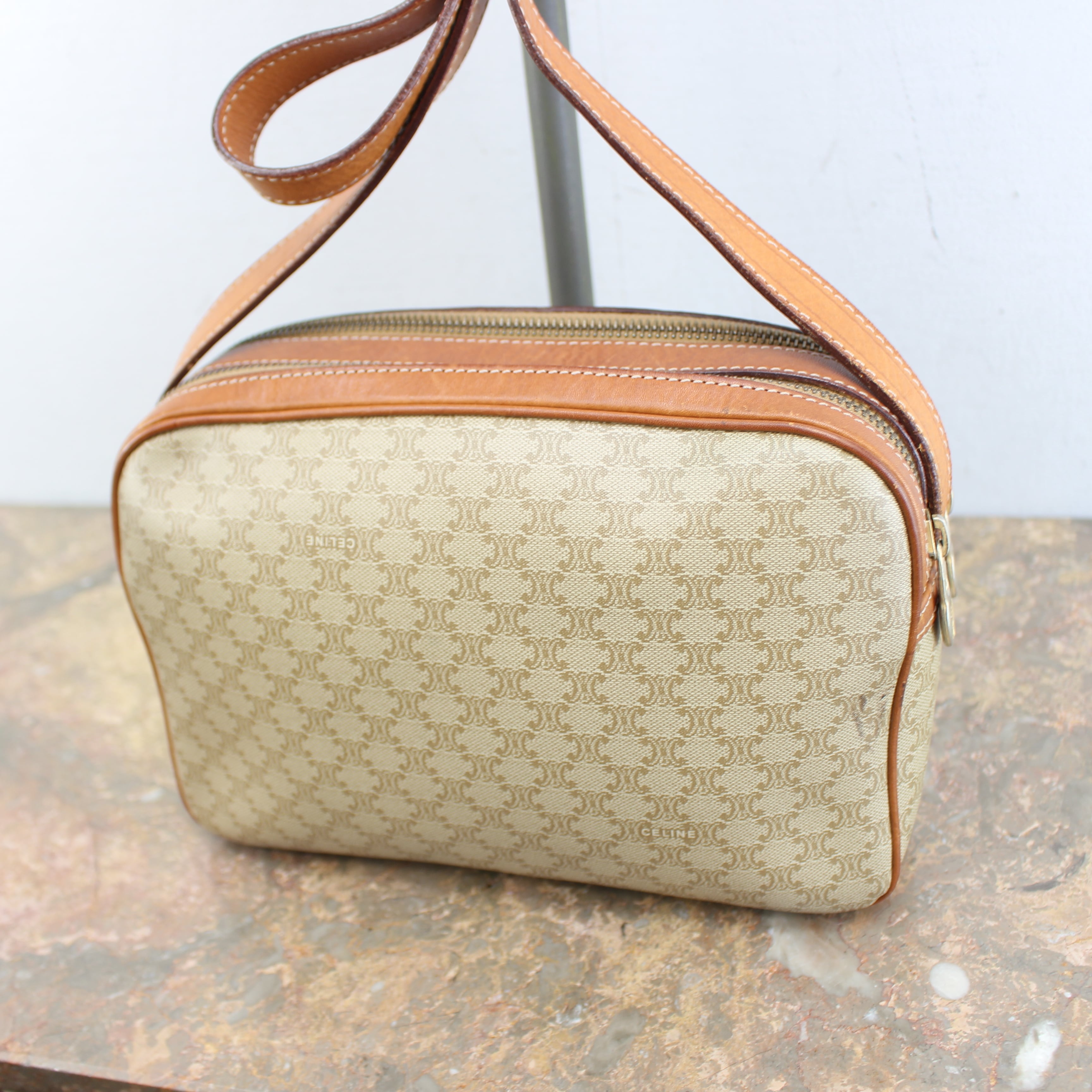 OLD CELINE MACADAM PATTERNED LOGO SHOULDER BAG MADE IN ITALY OLD CELINE MACADAM PATTERNED LOGO SHOULDER BAG MADE IN ITALY