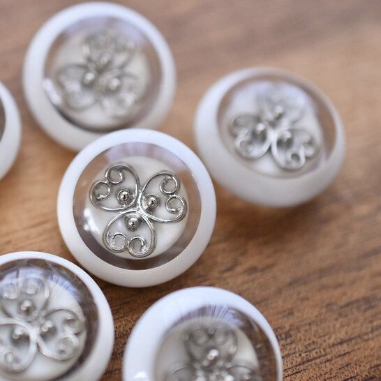 シルバークローバー×ホワイト 18㎜